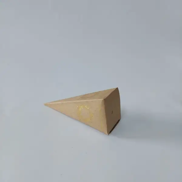 15X4 Kraft Altın Yaldızlı Külah