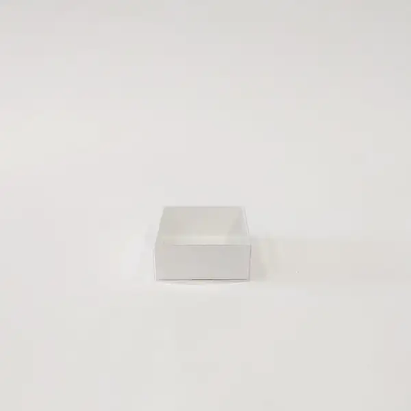 7x7x3 Beyaz Altı Kartonlu Asetat Kutu