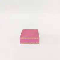 8x8x3 Altın Yaldızlı Fuşya Kutu - Görsel 1