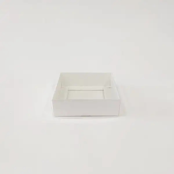 10x10x3 Beyaz Altı Kartonlu Asetat Kutu