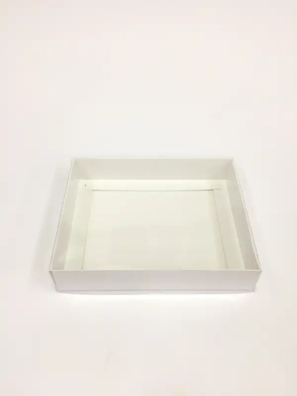 15x12x3 Beyaz Altı Kartonlu Asetat Kutu