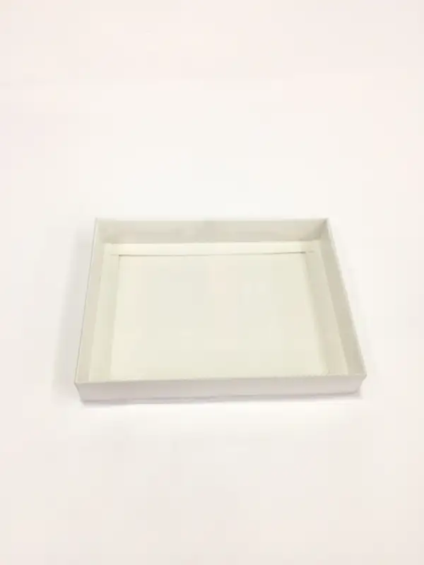 20x15x3 Beyaz Altı Kartonlu Asetat Kutu