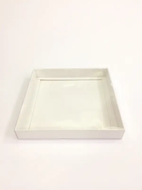 20x20x3 Beyaz Altı Kartonlu Asetat Kutu