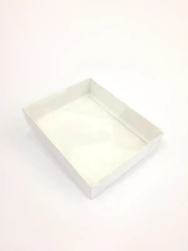 25x20x5 Beyaz Altı Kartonlu Asetat Kutu