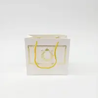 18x15x7 Beyaz Altın Yaldızlı Karton Çanta - Görsel 1