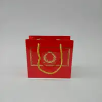 18x15x7 Kırmızı Altın Yaldızlı Karton Çanta - Görsel 1